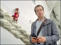 Qui est le mec  ct de Chipmunks ?