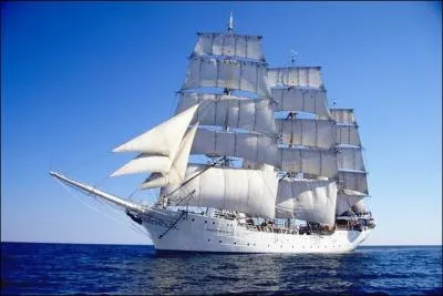 Lors de quel sicle les mers et ocans taient-ils domins par la marine victorienne ?