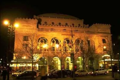 Quittons l'Antiquit pour Paris. Quel est ce thtre inaugur en 1862 ? La chanteuse Barbara l'adorait.