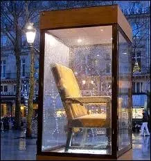  quel thtre appartient ce fauteuil, probablement le plus clbre fauteuil d'un homme de thtre au monde ? C'est :