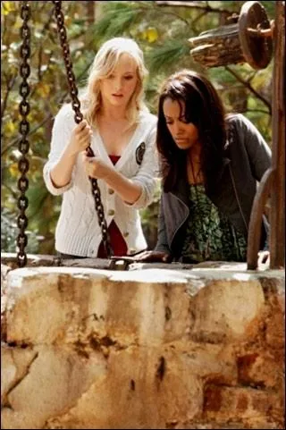 S2 pisode 6 - Dans quoi tombe Stefan et pourquoi ?