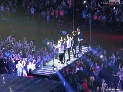 Quelle est la date de leur concert en France a Paris Bercy ?