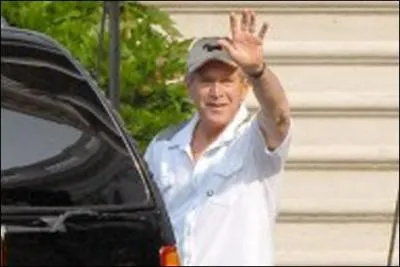 George Bush s'est fait tancer il y a quelques mois dans le Washington Post pour une particularit qui s'est rpandue depuis. Laquelle?