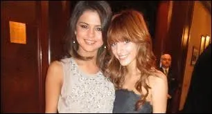 Qui est avec Selena ?