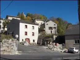 A Roquefort-de-Sault, les habitants portent le nom de ...