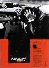 Quel film fut interrompu lors de sa projection, le 9 septembre 69  Paris, par des bombes fumignes lances dans la salle et parle du passage de la dmocratie au fascisme ?