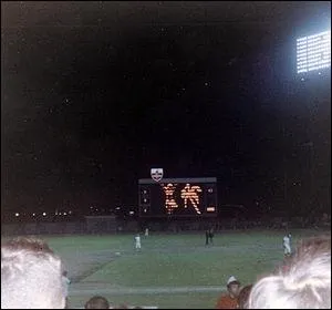 Quelle quipe de base-ball joue le 14 avril 69 une partie historique qui est la premire partie des Ligues majeures de base-ball  tre dispute  l'extrieur des tats-Unis ?