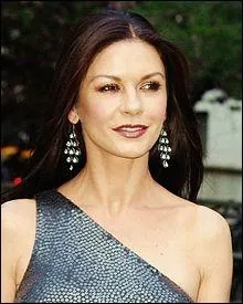 Quelle anne ! Alors, pour finir, un visage doux et qui apaise quand on le regarde. Quelle est cette comdienne n le 25 septembre 1969 ?