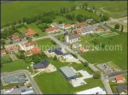 Les habitants de la commune de Saint-Jean-Kourtzerode portent le nom de ...