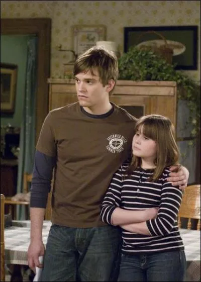 Qui est avec Luke sur cette photo ?