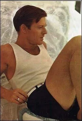 Certes c'est un maillot des annes 20-30, mais il permet d'admirer la superstar... ?