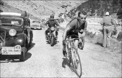 En 1950, il fut le 1er champion du monde de cyclo-cross, aprs avoir t champion de France de la discipline en 1945. Quel tait le prnom de celui que la foule encourageait en criant  vas-y Robic  ?