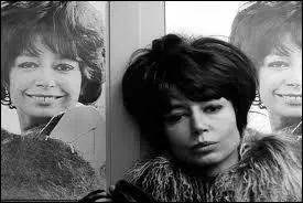  la fin de sa vie elle souffre d'aphasie dgnrative et ne peut plus chanter. Elle se suicide le 1er octobre 1998 ( 70 ans). Une prsence incroyable en scne, c'est :