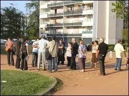 Un mot un peu vieilli pour dsigner les relations, les connaissances que certains possdent ... . .