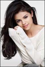 Selena a été choisie comme égérie d'une marque de coques pour IPhone.