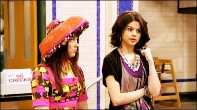 Quel est le rle de Jennifer dans le film  Lolita malgr moi 2  ? 