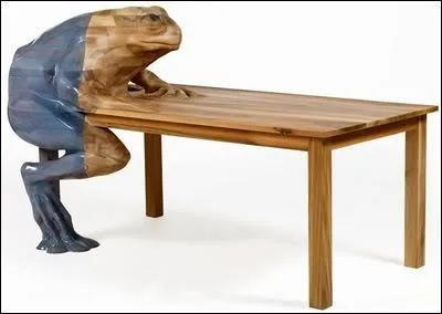 Voici une tonnante table-sculpture, qui vous permettra de ne jamais djeuner... ?