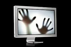 En 1982, aprs avoir t censur quelques longues annes  Massacre  la trononneuse  est diffus dans les salles obscures franaises. Combien de temps a dur cette censure ?