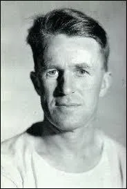 Hros surestim, francophobe, flambeur du fric de sa majest, tout un personnage ! C'est :