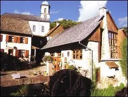 Les habitants d'Aubure sont les ...