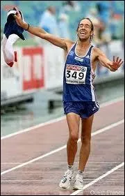 Athlte franais n en 1974, pratiquant la marche sportive 20km, 50km, discipline folle o participer est dja une victoire, comme toutes les disciplines.