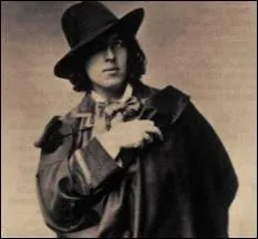 Il fit des travaux forcs et fut emprisonn pour son homosexualit, il s'exila  Paris et est enterr au cimetire du Pre Lachaise. Une lgende anglaise tue par le puritanisme anglais. C'est