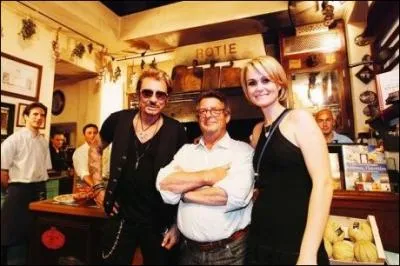 Que fait Johnny le midi ?