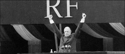 Le 28 septembre 1958, le projet de constitution voulut par le Gnral de Gaulle est approuv par 79, 2% des suffrages exprims en :