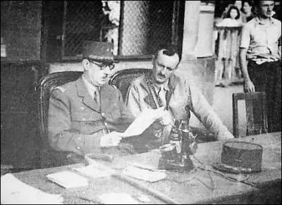 Sur l'image, nous pouvons voir De Gaulle en aot 1944, mais qui se trouve  ses cts ?