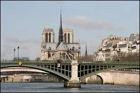 Le pont Sully permet d'accéder à l'île Saint-Louis depuis les deux rives. Sur cette île, le boulevard qui relie les deux parties du pont s'appelle logiquement...
