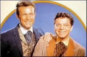 James T. West, homme d'action et Artemus Gordon, as du dguisement et des inventions anachroniques, tantt  cheval, tantt dans leur luxueux train priv, affrontent des adversaires hors du commun.