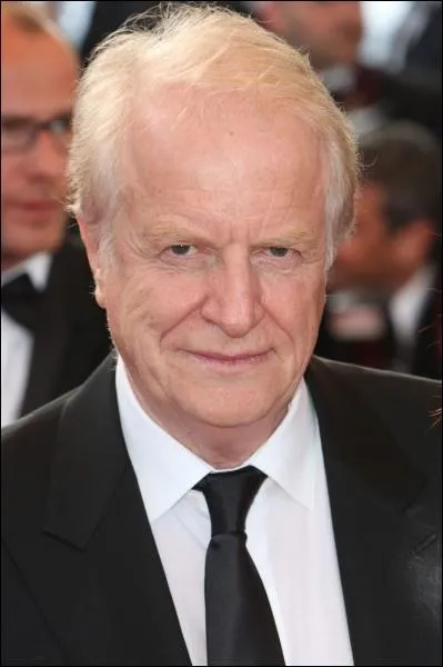 Il aurait pu apparatre dans ... .