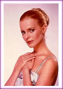 Voici une autre Grace Kelly, de l'cran TV celle-ci. Celle qui l'interprte fut l'une des Drles de dames, Kris Munroe, qui est-elle ?