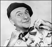 La classe dbutait avec l'entre des lves sur l'air musical de   la queue leu leu.   Qui en tait l'interprte ?