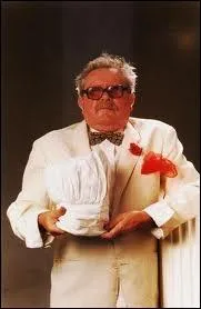 Cet lve emblmatique de la classe avait vraisemblablement un lger penchant pour la bouteille... Qui tait-ce ?