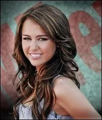 Dans quelle srie joue-t-elle ?