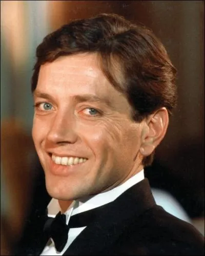 Son nom n'apparat pas dans le gnrique de ...