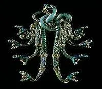 Originellement, le pectoral a une fonction magique. Qu'était-il supposé faire ?