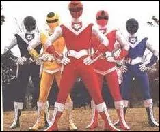 Quelques annes plus tard, arrivrent les clbres Bioman dans leurs pyjamas sophistiqus multicolores. Mais de quelle version des Bioman est-il question sur cette photo ?