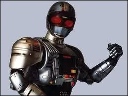 Le concept de la lutte contre les mchants venus d'ailleurs tait us jusqu' la corde. Un justicier mi-homme mi-robot fit son apparition, destin cette fois  des missions de police. Il se nommait :