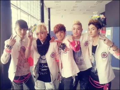 Ce groupe est compos de...