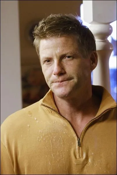 Quel club rejoint Gaby accompagne de Tom ?