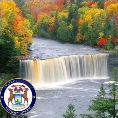 Etat du Middle-West presque entirement entour par les grands lacs nord-amricains, sa capitale est Lansing ... .