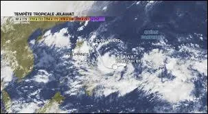 Un verbe  la mode qui signifie qui doit subir ou infliger ... ...