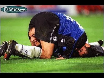 Enfin, il fait partie du gnrique du dernier film d'Olivier Dahan dont l'histoire est celle d'une vedette du foot sur le retour :