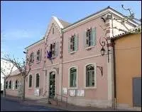 Comment nomment-t-on les rsidents de la commune de Lazer ?