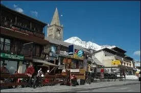 A Montgenvre, les habitants portent le gentil ...