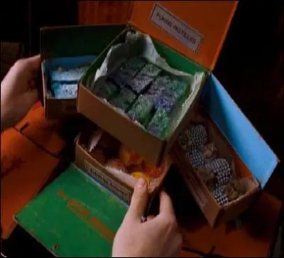 Ah, voil une petite merveille que j'ai pu tester pendant ma scolarit, elle faisait fureur  l'poque ! Ron a voulu passer une annonce pour trouver des cobayes, j'tais volontaire. Elle s'appelle :