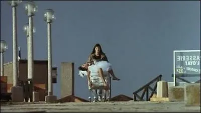 De quel film sign Bertrand Blier cette photo est-elle tire ?