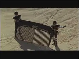 Dans cette parodie, on passe le dsert au peigne fin (photo) et surtout que l'astuce soit avec vous !